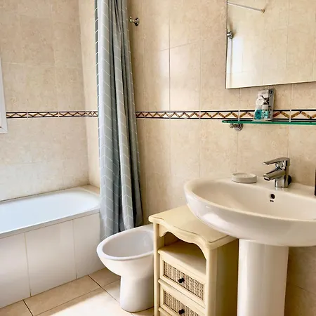 Apolo17 E37, 3 公寓